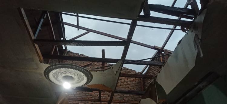 Angin Kencang Rusak Enam Rumah di Gunung Malela Simalungun
