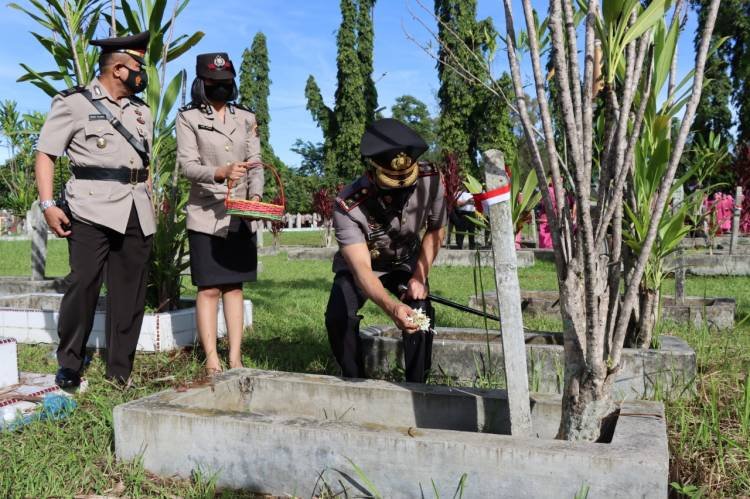 Sambut HUT ke-76 Bhayangkara, Polres Pematangsiantar dan Simalungun Ziarah ke TMP