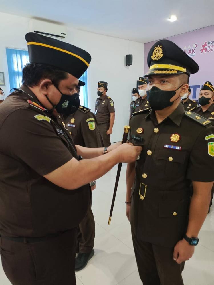 Kajari Simalungun Lantik Yoyok Adi Syahputra Jadi Kasi Pidum Yang Baru
