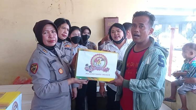 Sambut HUT ke-74 Polwan, Polrestabes Medan Bagikan Paket Sembako