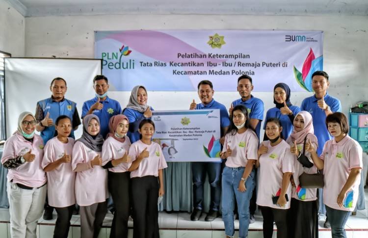 PLN UIP Sumbagut Salurkan TJSL Pelatihan Tata Rias Kecantikan