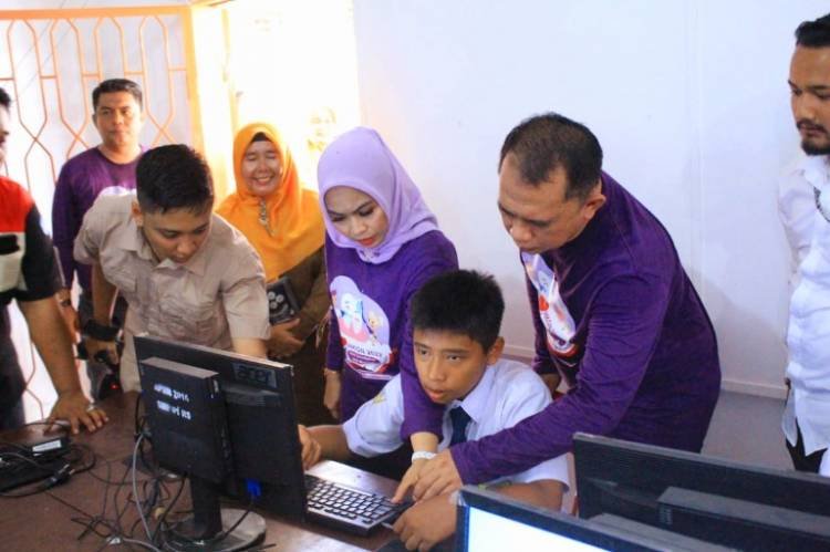 Bupati dan Ketua TP PKK Labuhanbatu Monitor Kesiapan Sekolah Hadapi ANBK
