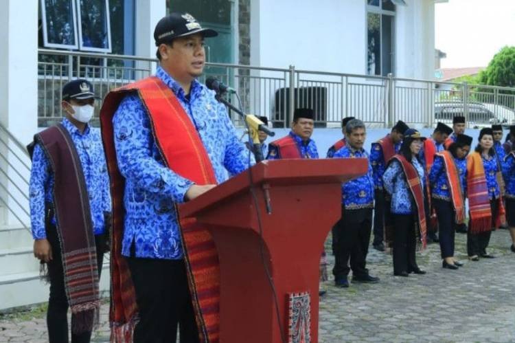 Pemkab Samosir Peringati Hari Kesadaran Nasional dan Hari Ulos Nasional