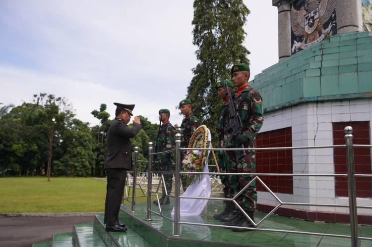 Jelang HUT ke-77, TNI Wilayah  Pematangsiantar dan  Simalungun Ziarah ke TMP