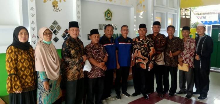 Kehadiran Wartawan Menyajikan Berita dan Memenuhi Hak Publik Mendapatkan Informasi yang Benar