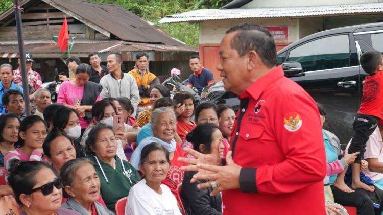 Kelilingi Pulau Nias, PDI Perjuangan Sumut Salurkan Tali Asih