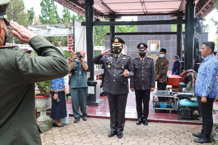 Kapolres Toba Pimpin Ziarah Nasional di Makam Pahlawan Raja Sisingamangaraja XII