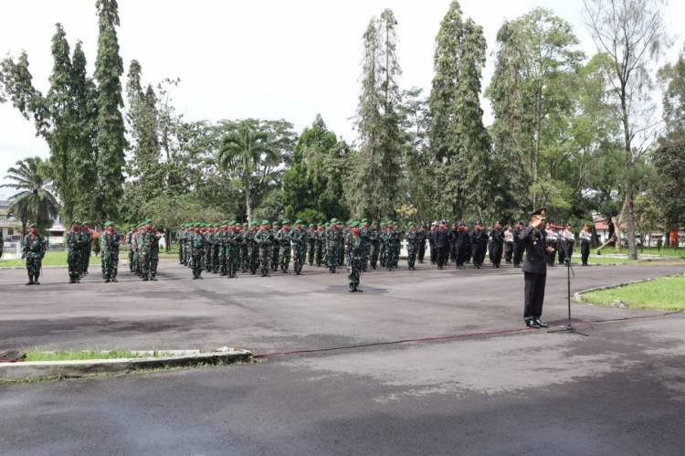 Peringati Hari Pahlawan, Kapolres Pematangsiantar Ziarah di TPU