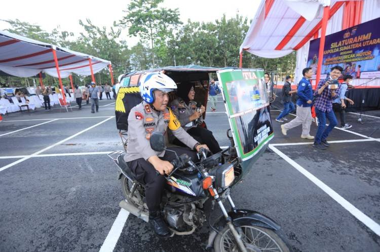 Kapolda Sumut Bawa Beca Motor Sosialisasikan Tertib Lalu Lintas