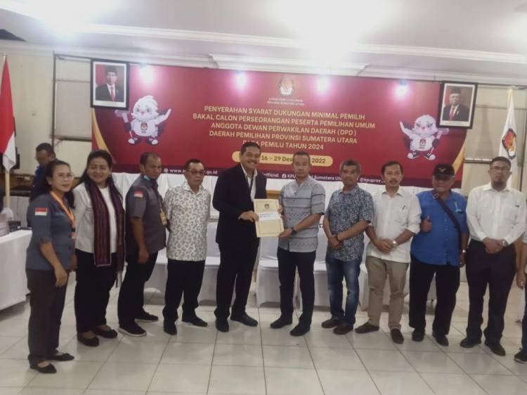 Parlindungan Purba Mendaftar Jadi Calon Anggota DPD RI