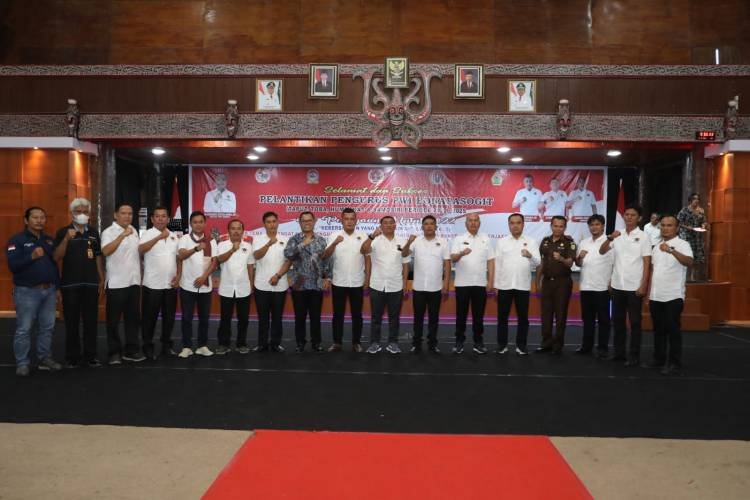 Pengurus PWI Bonapasogit Periode 2022 - 2025 Dilantik