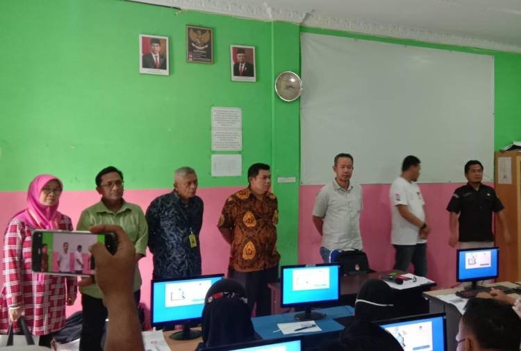 Ketua KPU Sumut Monitoring Ujian CAT PPK di Binjai, 21 Ribu Pelamar PPK di Sumut