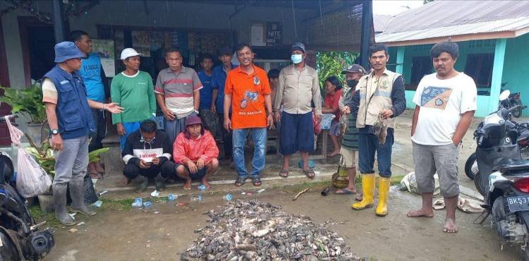Antisipasi Gagal Panen, Warga Kecamatan Jawa Maraja Bah Jambi Berburu Tikus
