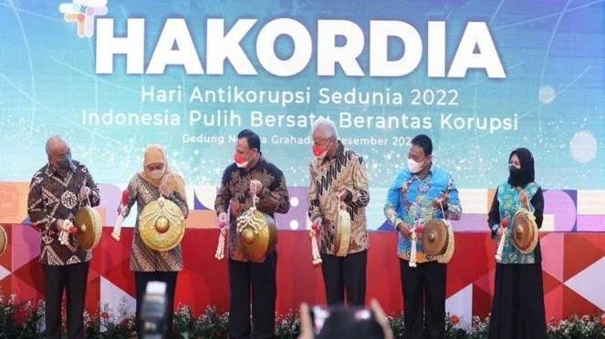 Tersangka KPK Ikut Hari Antikorupsi Bareng Firli Bahuri