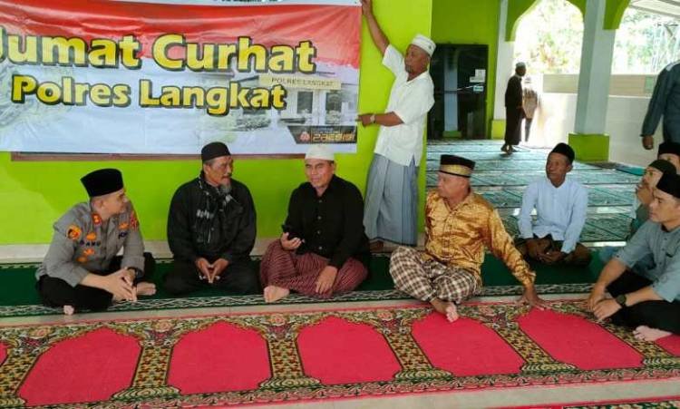 Kapolres Langkat Dengar Curhat Jamaah dan Pamit di Masjid Al-Huda