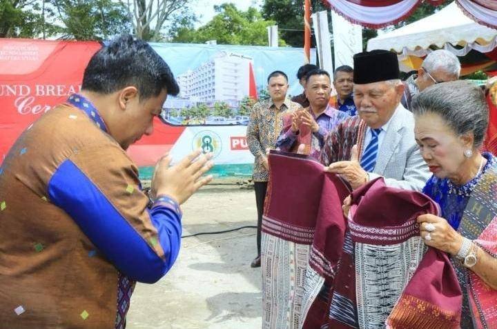 Pengusaha HW Hutahaean Berinvestasi di Samosir