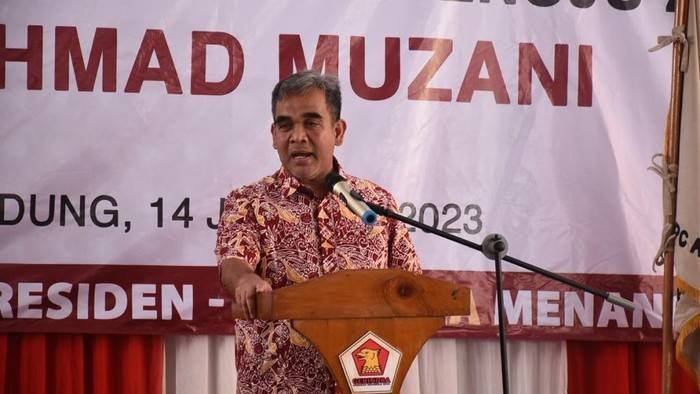 Muzani Perintahkan Kader Gerindra Pasang Bendera-Spanduk ‘Prabowo Presiden 2024'