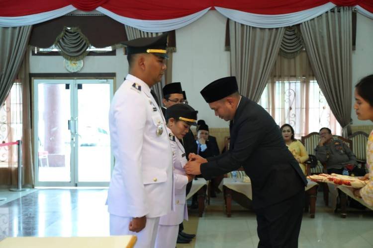 Bupati Pakpak Bharat Lantik 60 Pejabat Administrator dan Pengawas