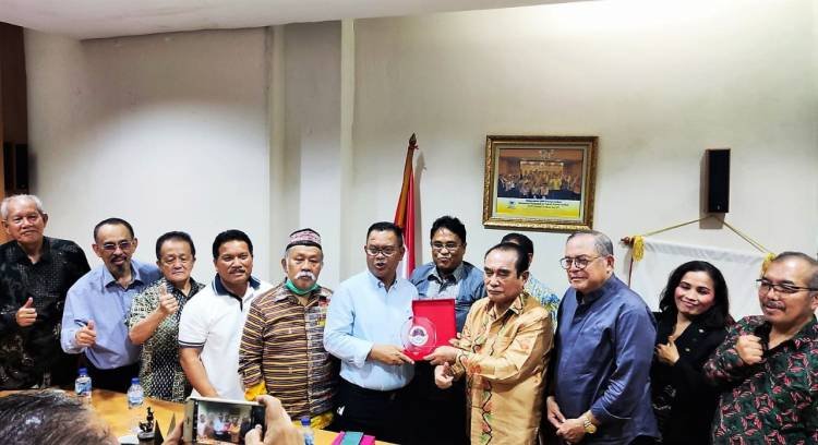 Datangi Batak Center, Bupati Toba Minta Dukungan Sukseskan Ajang F1H2O