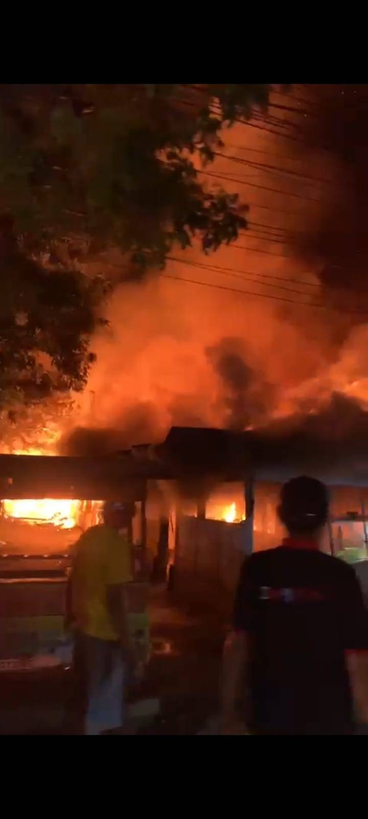 Sejumlah Rumah di Jalan Bromo Tebakar, Satu Warga Dikabarkan Terluka