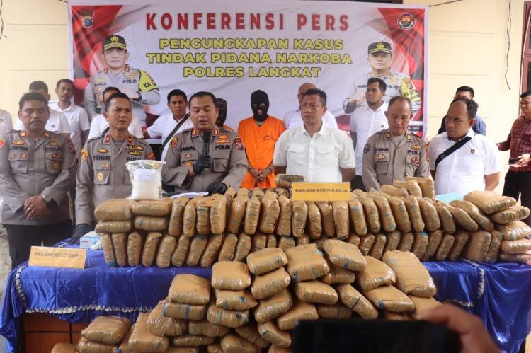 Satres Narkoba Polres Langkat Tangkap Pria Asal Medan Kurir Sabu 1 Kg