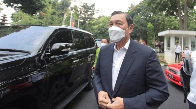Pengacara: Luhut Pandjaitan akan Hadir di Sidang Haris Azhar-Fatia