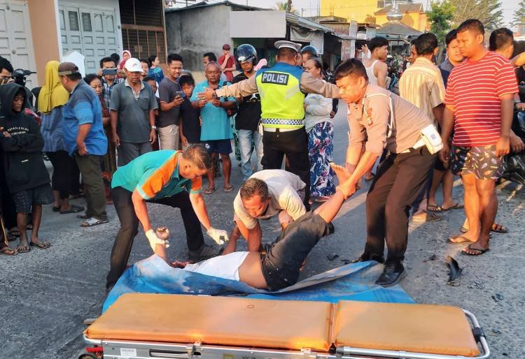 Pengendara Motor Tewas Digilas Truk di Medan Marelan