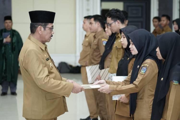Sebanyak 390 PNS Diambil Sumpah Janji, Pj Wali Kota: PNS Pelayan Bukan Bos