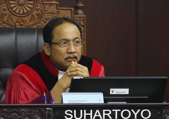 Hakim MK Suhartoyo Minta UU Perkawinan Direvisi untuk Mengakomodasi Nikah Beda Agama