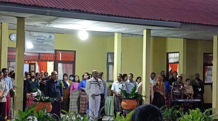 Gubernur NTT Pimpin Apel Sekolah Masuk Jam 5.30 Pagi