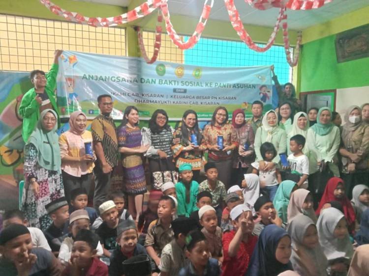 PN Kisaran Bersama Dharmayukti Karini Santuni Anak Yatim