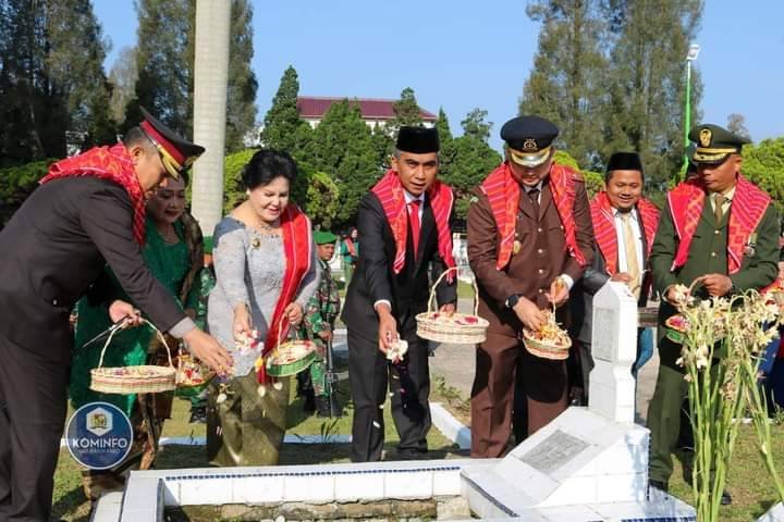 Peringatan Hari Jadi ke-77 Kabupaten Karo Diawali Tabur Bunga Hingga Sajian Kuliner