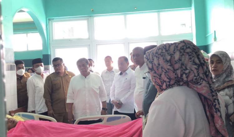 Hendak Ikuti MTQ Deliserdang, Mobil Camat Sunggal Kecelakaan di Jalan Tol