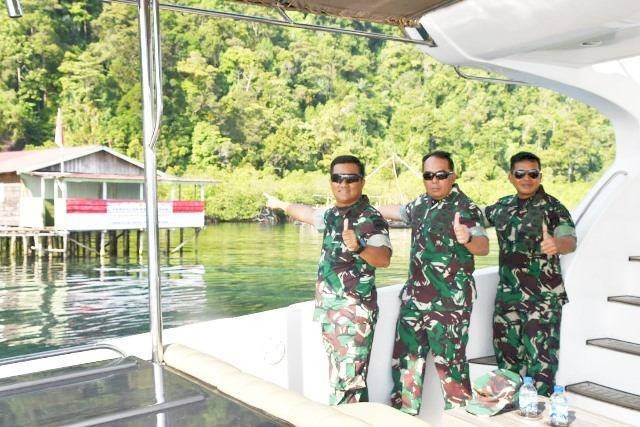 Irdam I/BB Tinjau Pos Babinsa Daerah Terpencil di Pulau Mursala Tapteng