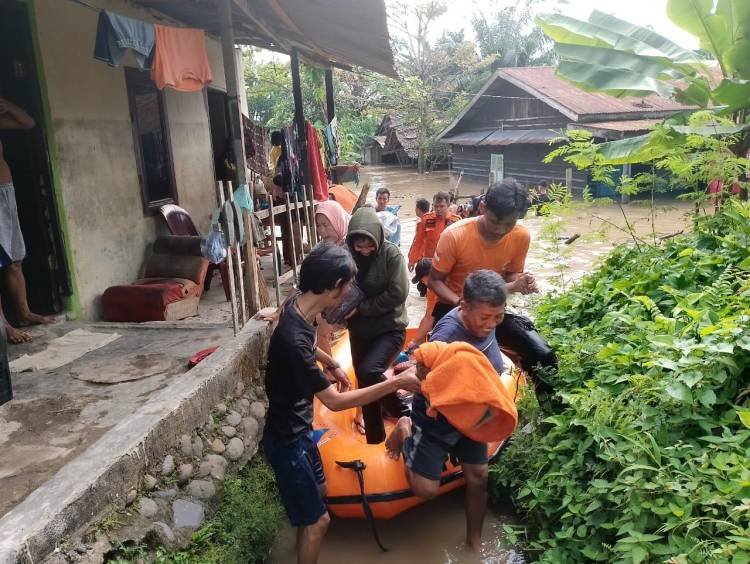 Hujan Deras, 817 Kepala Keluarga Terdampak Banjir di Kota Binjai