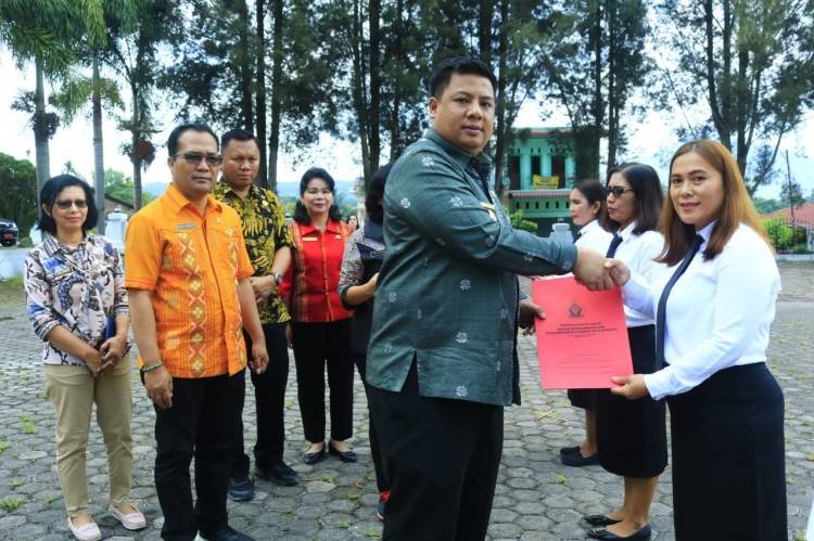 Sebanyak 116 Tenaga Kesehatan di Samosir Terima SK P3K