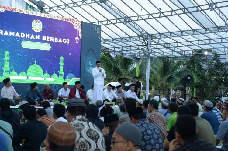 Berbagi Bersama Pedagang K5, Edy Rahmayadi Berpesan Pentingnya Kejujuran