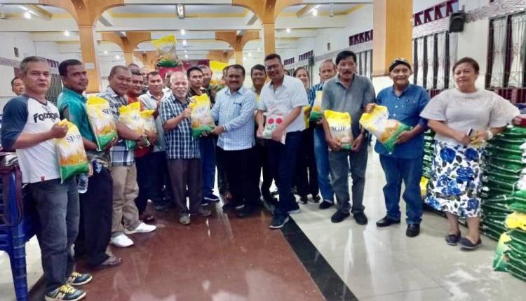 Pomparan Raja Sonak Malela Medan Songsong Pesta Syukuran Lewat Baksos Pembagian Sembako