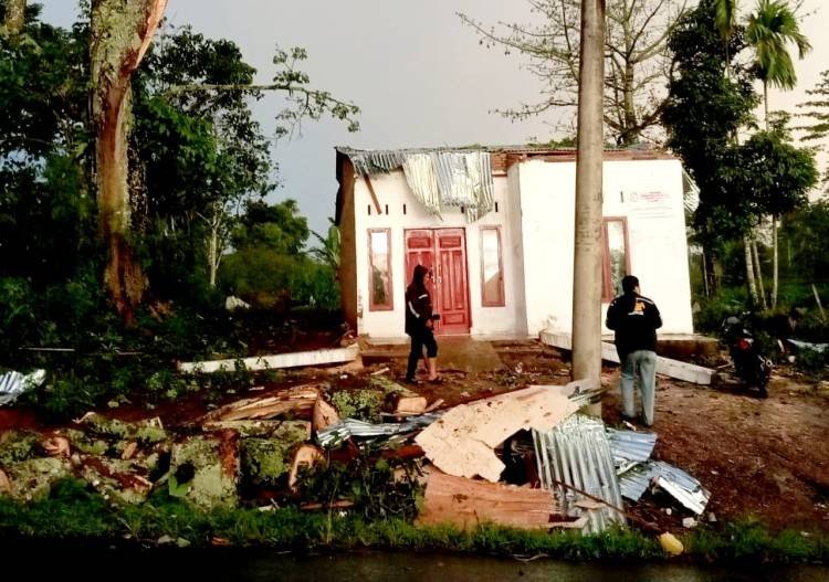 Data Sementara 20 Rumah Rusak Terdampak Angin Puting Beliung di Dairi
