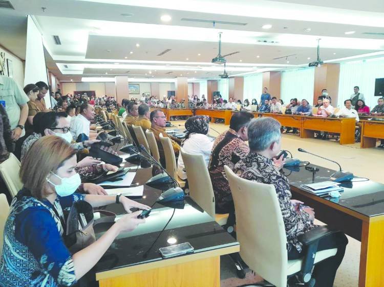 DPRD Sumut Minta Razia-Penangkapan Pakaian Bekas Impor Pedagang Dihentikan