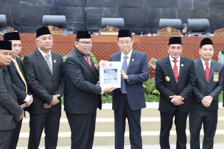 BPK Serahkan LHP LKPD Provinsi Sumut TA 2022 kepada Ketua DPRD dan Gubernur