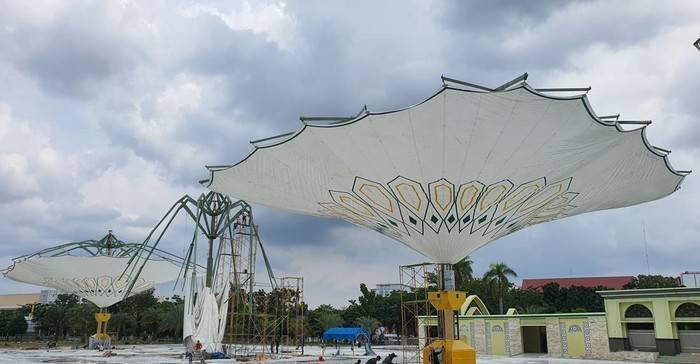 Sekda Riau Ngamuk, Tuding Banyak Kepalsuan di Proyek Payung Elektrik Masjid An-Nur