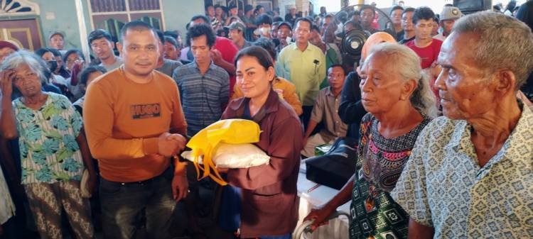 Reses Janses Simbolon di Belawan, Warga Keluhkan Drainase dan Bansos
