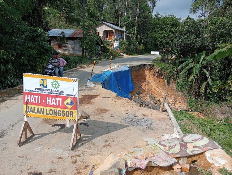 Jalinsum Sibolga-Tarutung Longsor, yang Diperbaiki Ruas Rampah-Poriaha