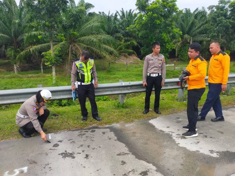 Sopir Bus Ngantuk Diduga Penyebab Tabrakan Maut di Tol Medan-Tebingtinggi Tewaskan 4 Orang