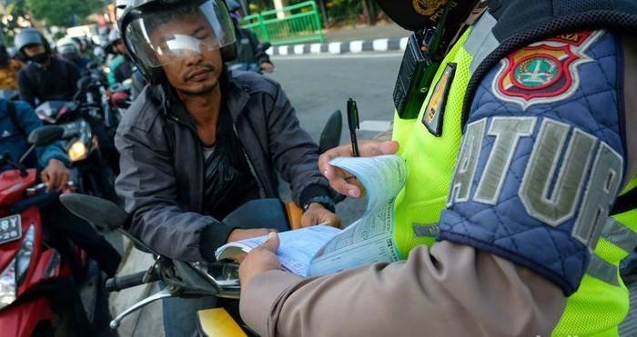Polri Terbitkan Aturan Tilang Manual: Petugas Wajib Punya Surat Perintah