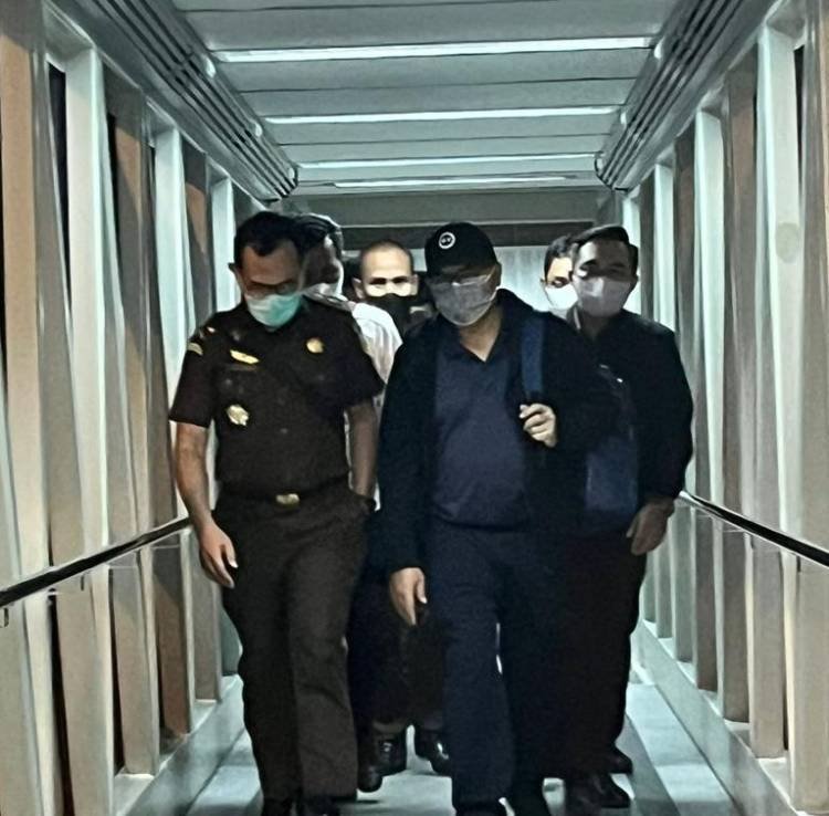 Tersangka Kasus Dugaan Korupsi BTS 4G Kominfo Ditangkap di Bandara Yogyakarta