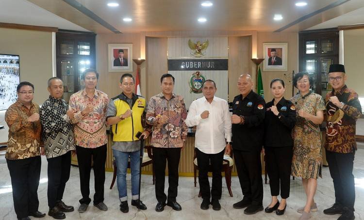 Edy Rahmayadi Apresiasi Perayaan Waisak Umat Budha Sumut di Candi Bahal