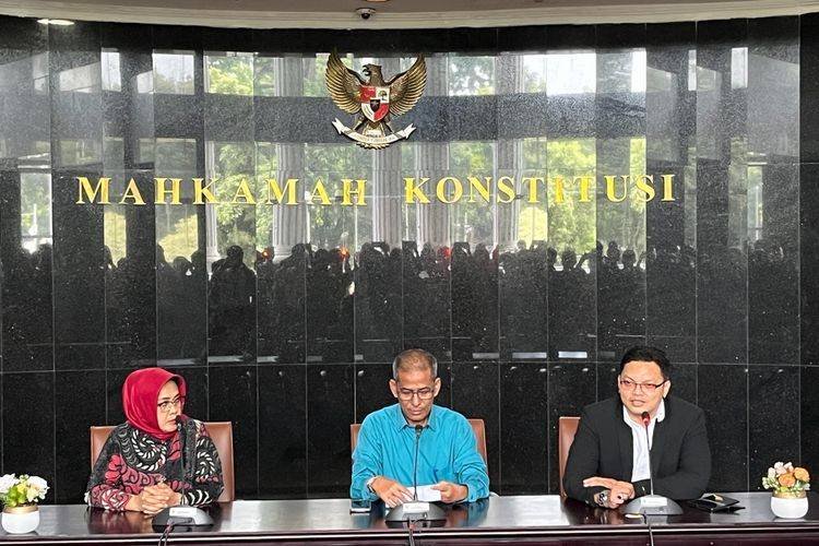 MK Bakal Laporkan Denny Indrayana ke Organisasi Advokat