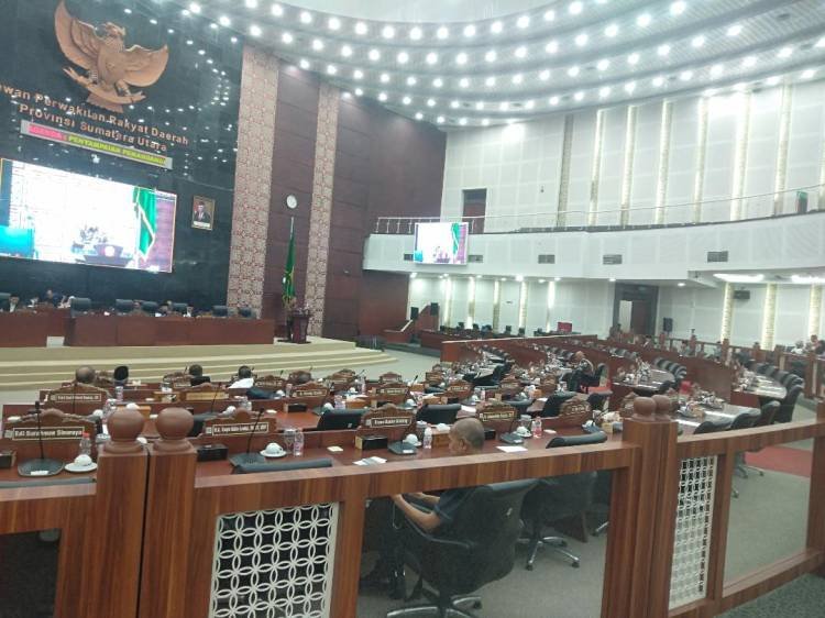 Rapat Paripurna DPRD SU Terhadap Ranperda PjP APBD TA 2022 Minim Kehadiran Dewan